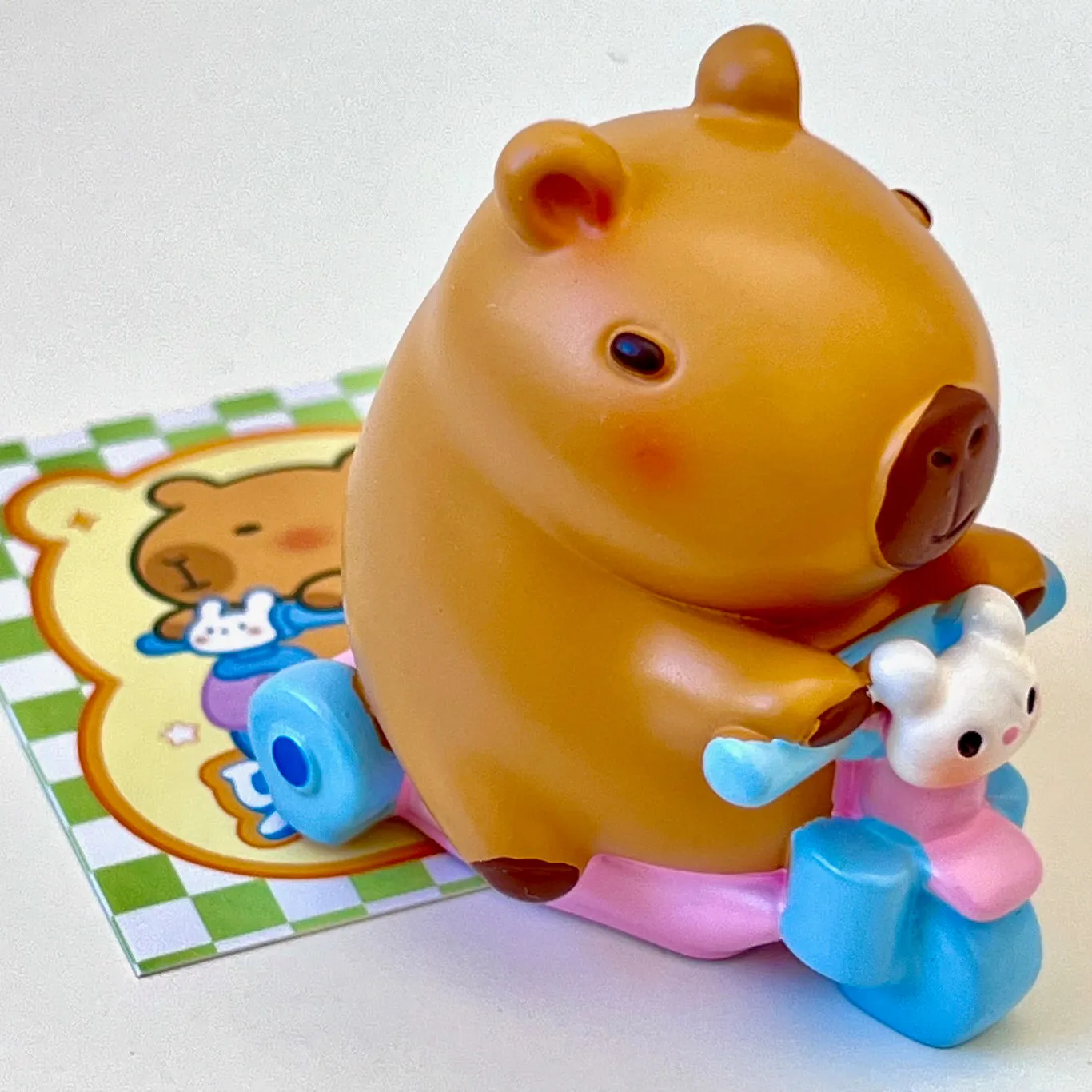 71022 CAPYBARA FAMILY FIGURINE BLIND BOX-8