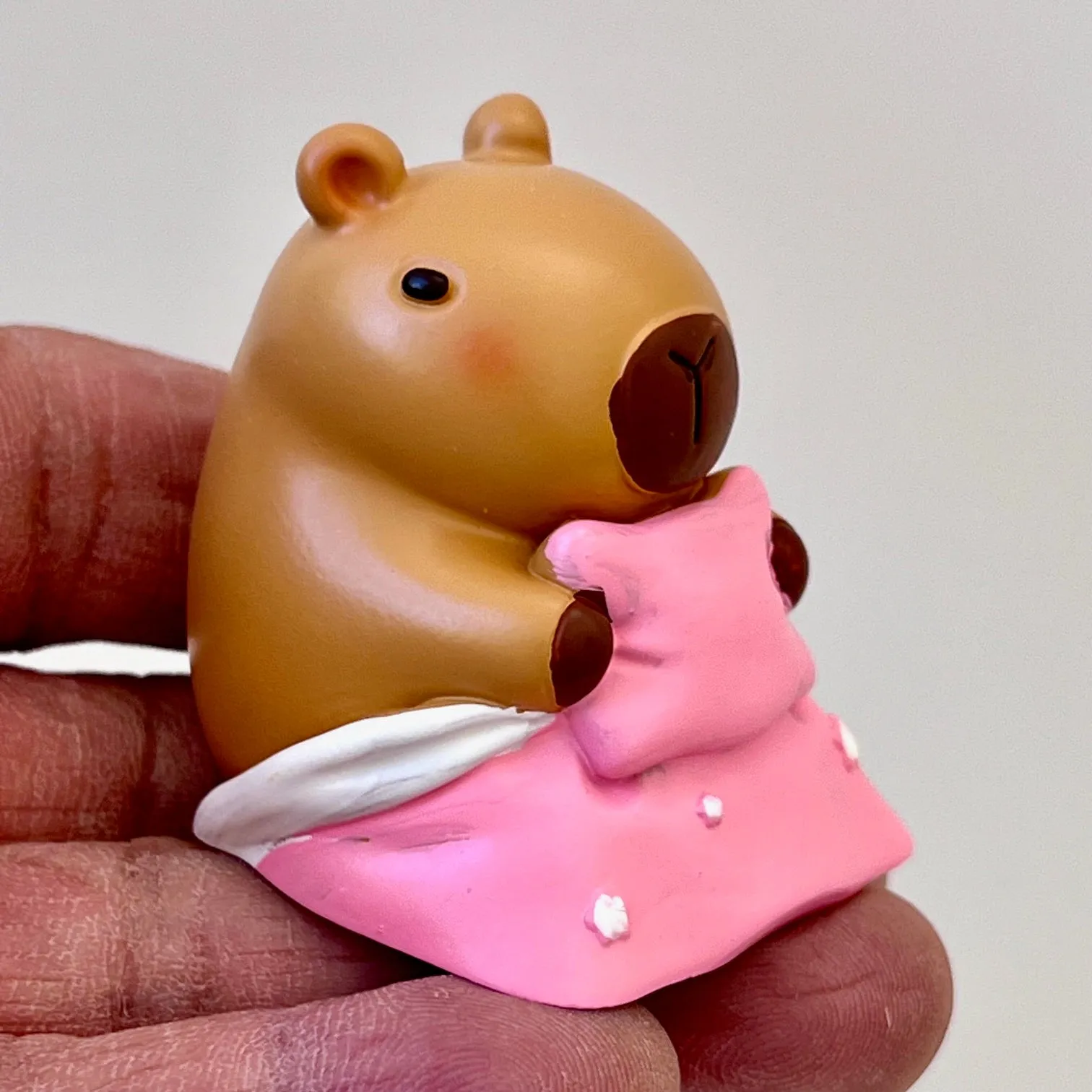 71022 CAPYBARA FAMILY FIGURINE BLIND BOX-8