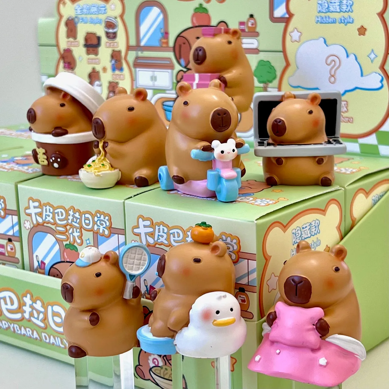 71022 CAPYBARA FAMILY FIGURINE BLIND BOX-8