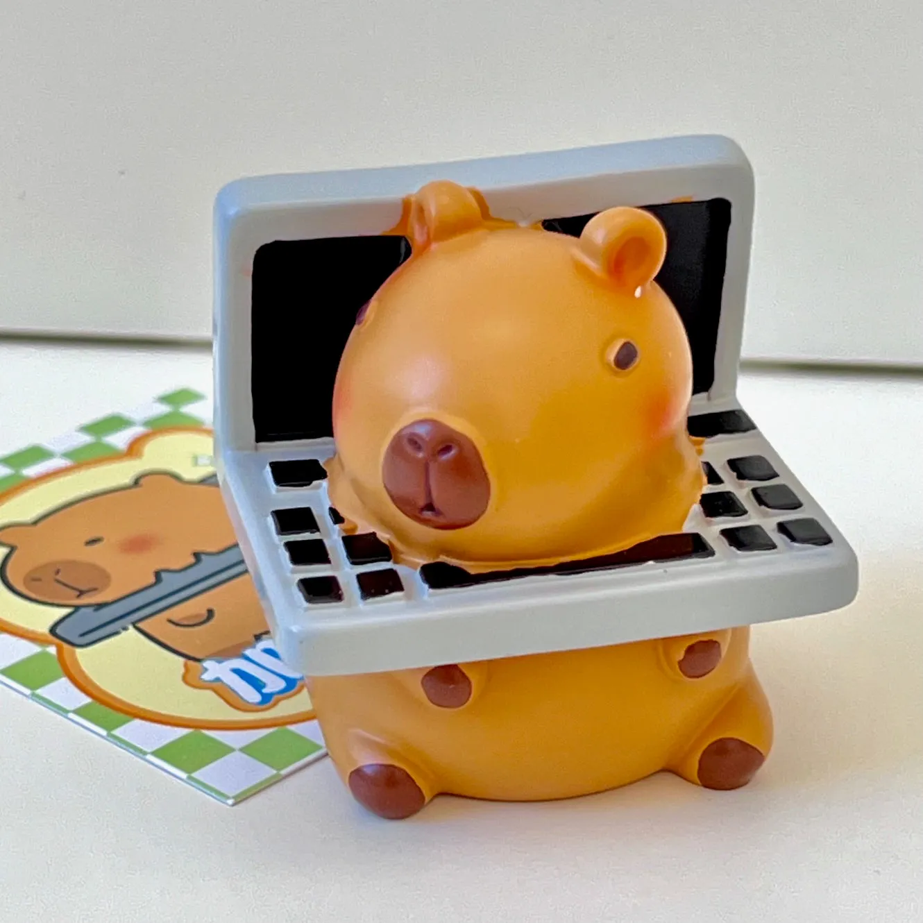 71022 CAPYBARA FAMILY FIGURINE BLIND BOX-8