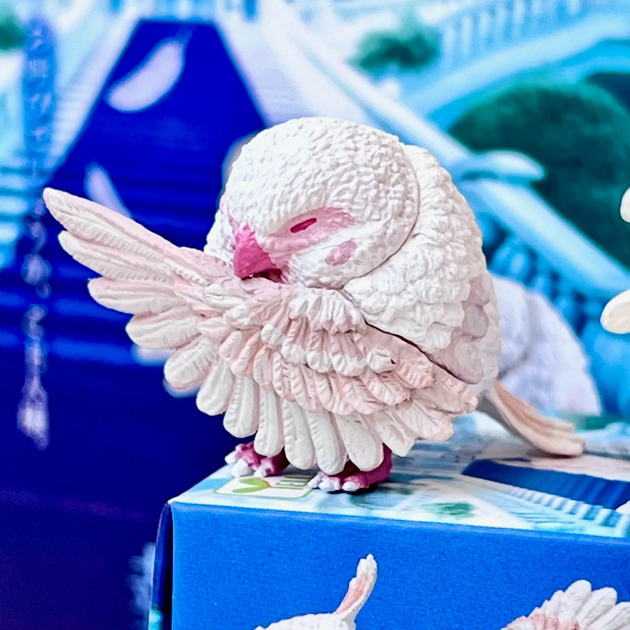 73054 White Bowing Birds Blind Box-10
