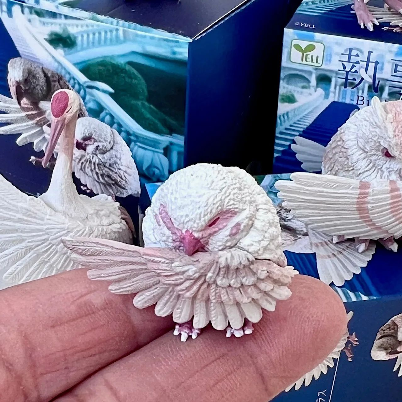 73054 White Bowing Birds Blind Box-10