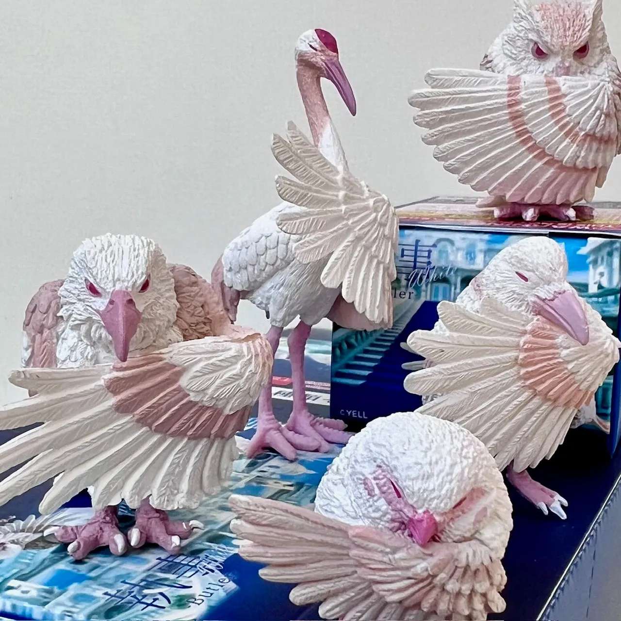 73054 White Bowing Birds Blind Box-10