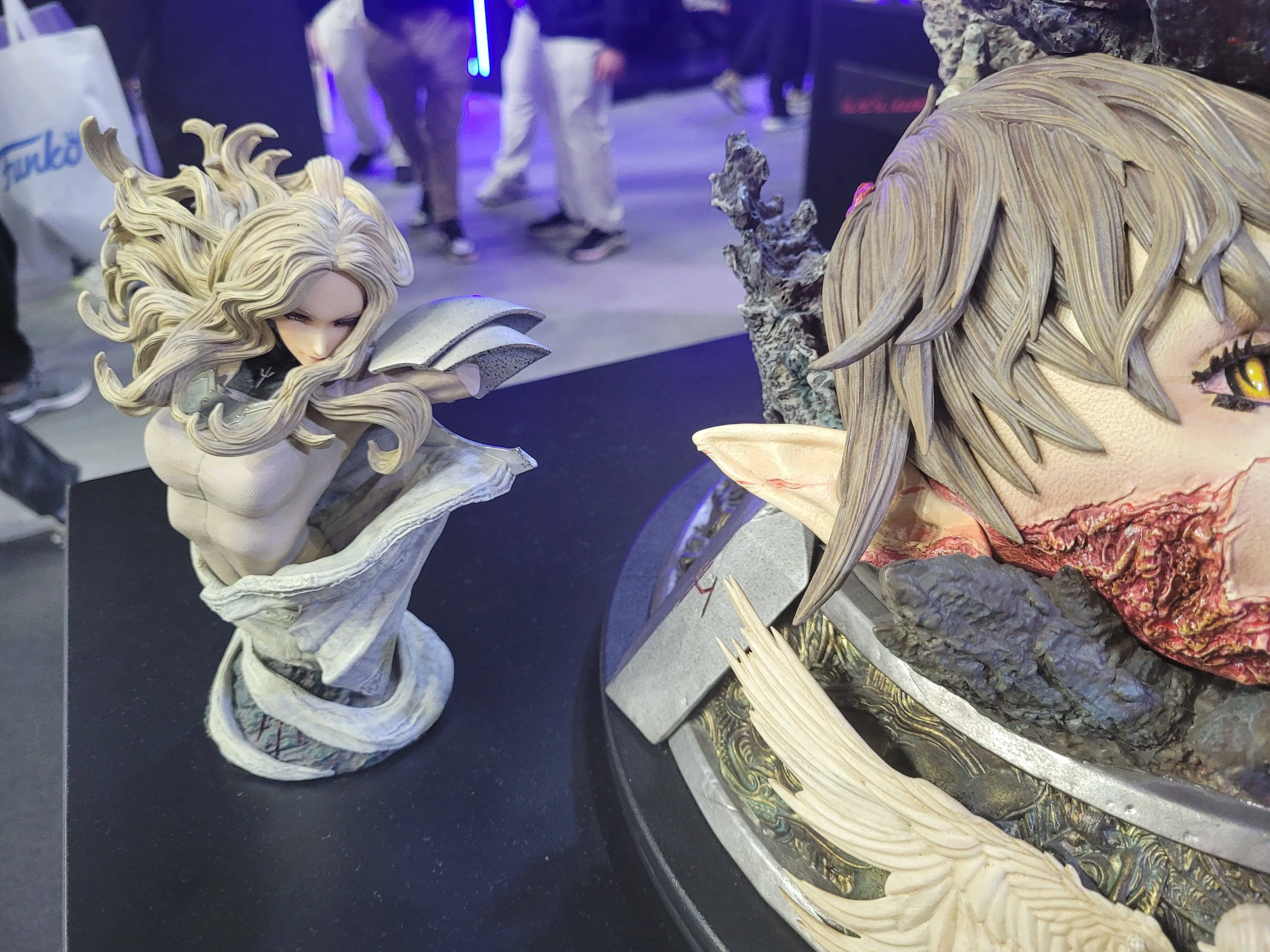 Claymore- Teresa vs Priscilla Elite Exclusive Statue