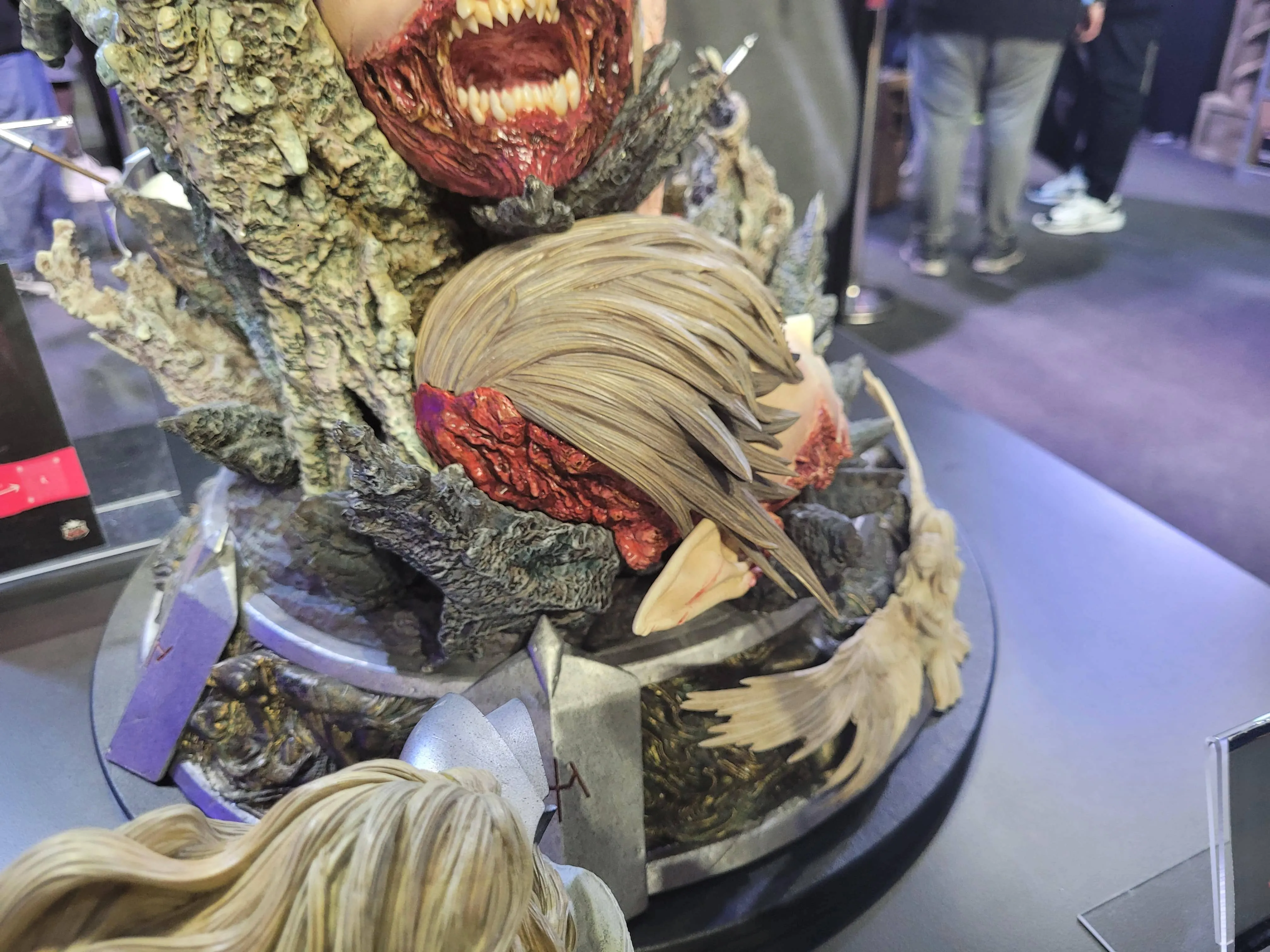 Claymore- Teresa vs Priscilla Elite Exclusive Statue