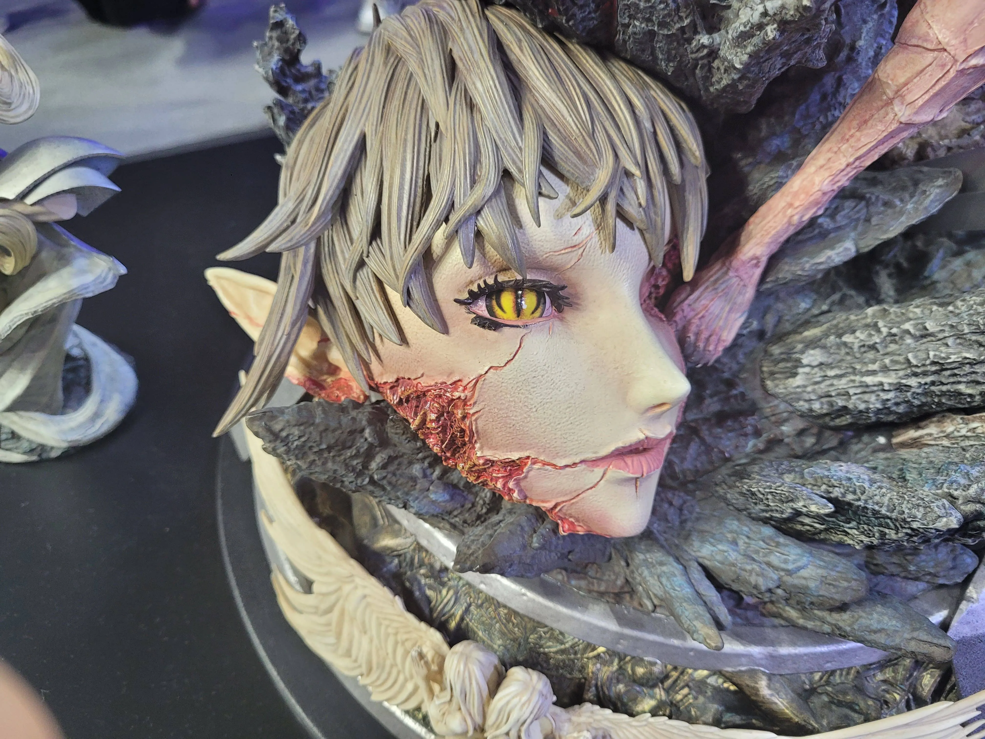 Claymore- Teresa vs Priscilla Elite Exclusive Statue