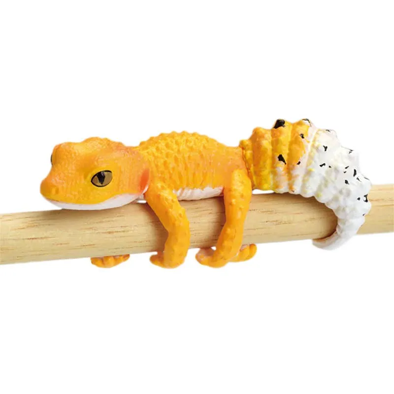 Cuddles Everywhere! Reptilian Charm Surprise Box
