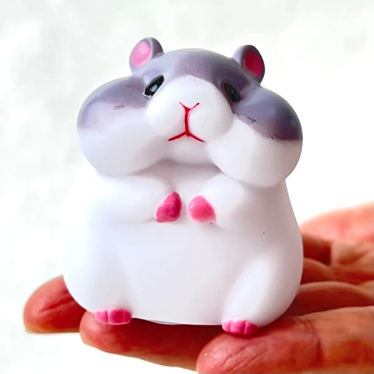 X 70755 ROUND SOFT HAMSTERS BLIND BOX-DISCONTINUED