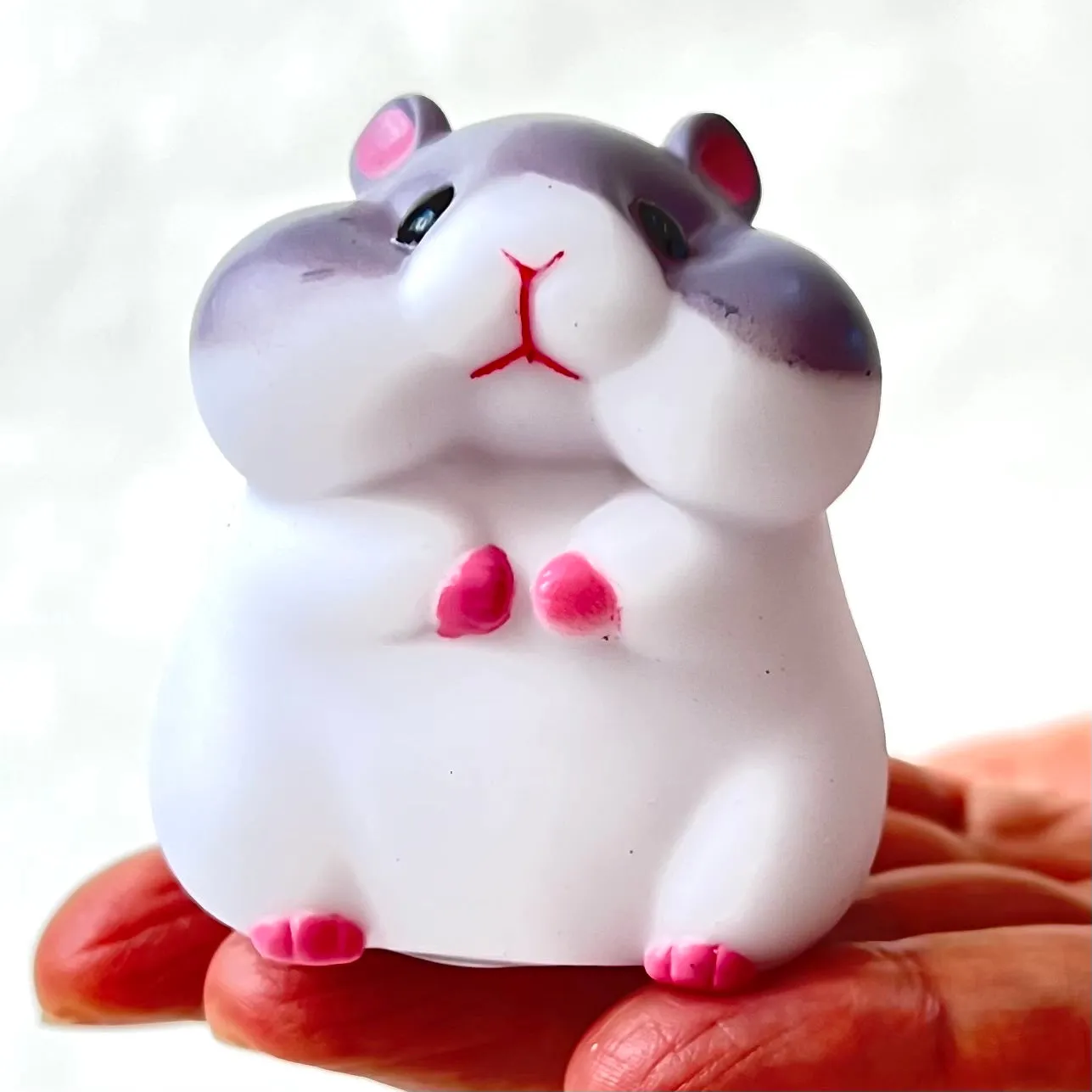 X 70755 ROUND SOFT HAMSTERS BLIND BOX-DISCONTINUED