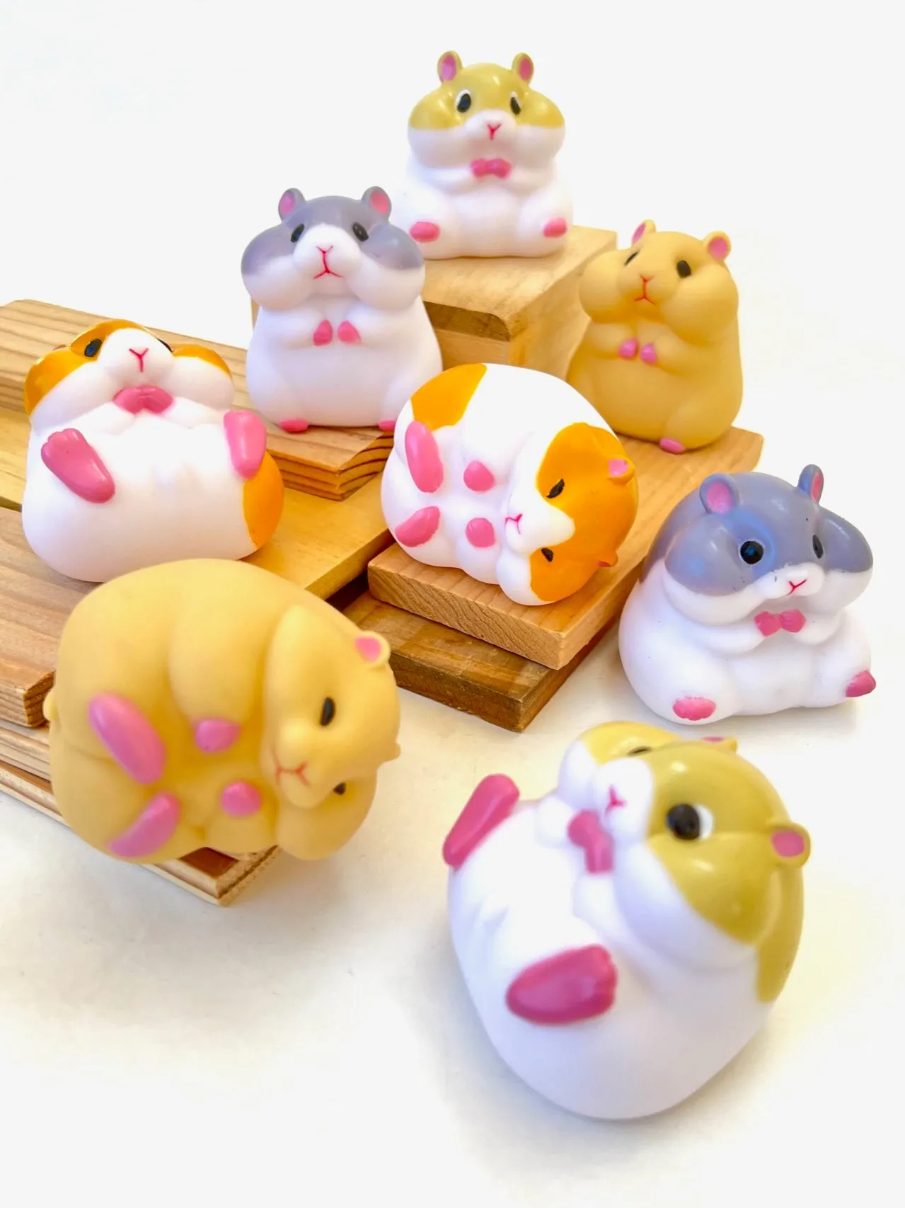 X 70755 ROUND SOFT HAMSTERS BLIND BOX-DISCONTINUED