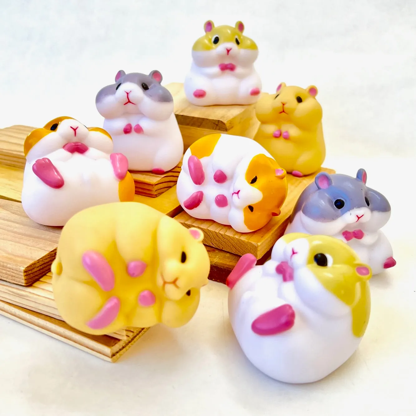 X 70755 ROUND SOFT HAMSTERS BLIND BOX-DISCONTINUED