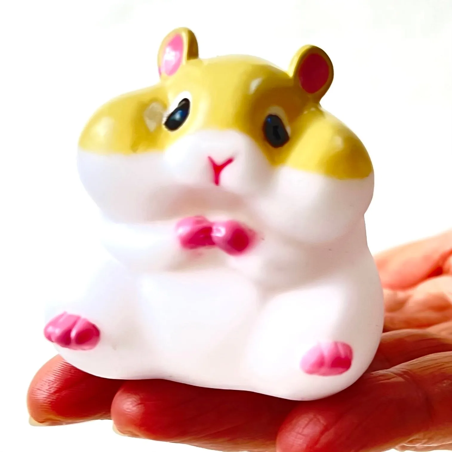 X 70755 ROUND SOFT HAMSTERS BLIND BOX-DISCONTINUED